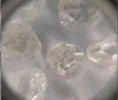 Synthetic uncut diamond HPHT white rough diamond lab grown diamond for jewelry vvs vs DEF  1