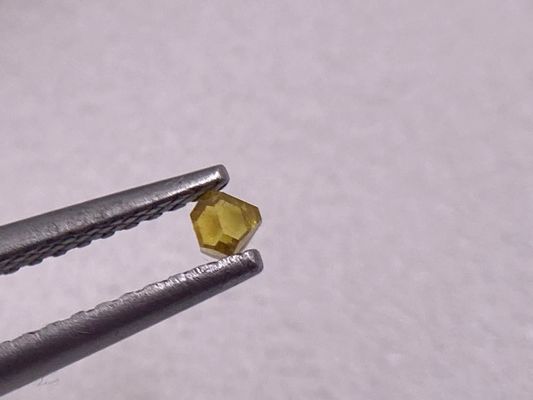 1mm - 4mm Synthetic Monocrystalline Diamond Rough Hpht Diamond Abrasives