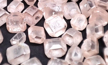 Round Shape Pink Vs Vvs Uncut Rough HPHT Diamond Industrial Grade