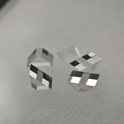 Triangle Prism Optical CVD Diamond 6-Side Polished High Transparency Loose Mono Crystal Diamond