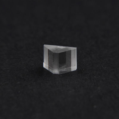 Triangle Prism Optical CVD Diamond 6-Side Polished High Transparency Loose Mono Crystal Diamond